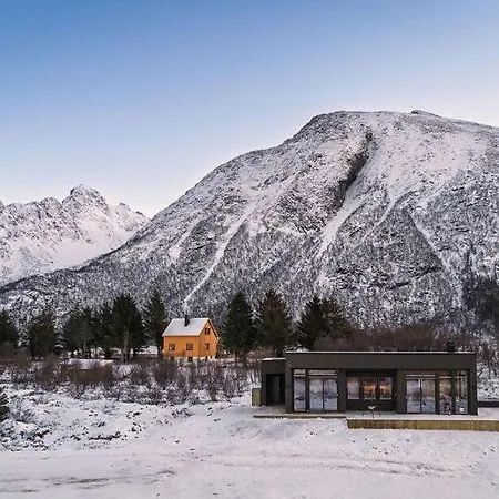 Nordic Retreat In Lofoten בית נופש