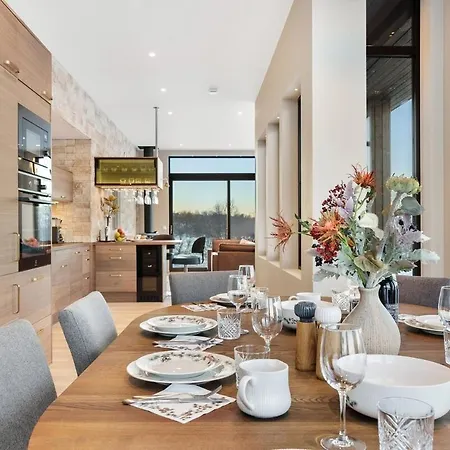 Nordic Retreat In Lofoten Feriehus